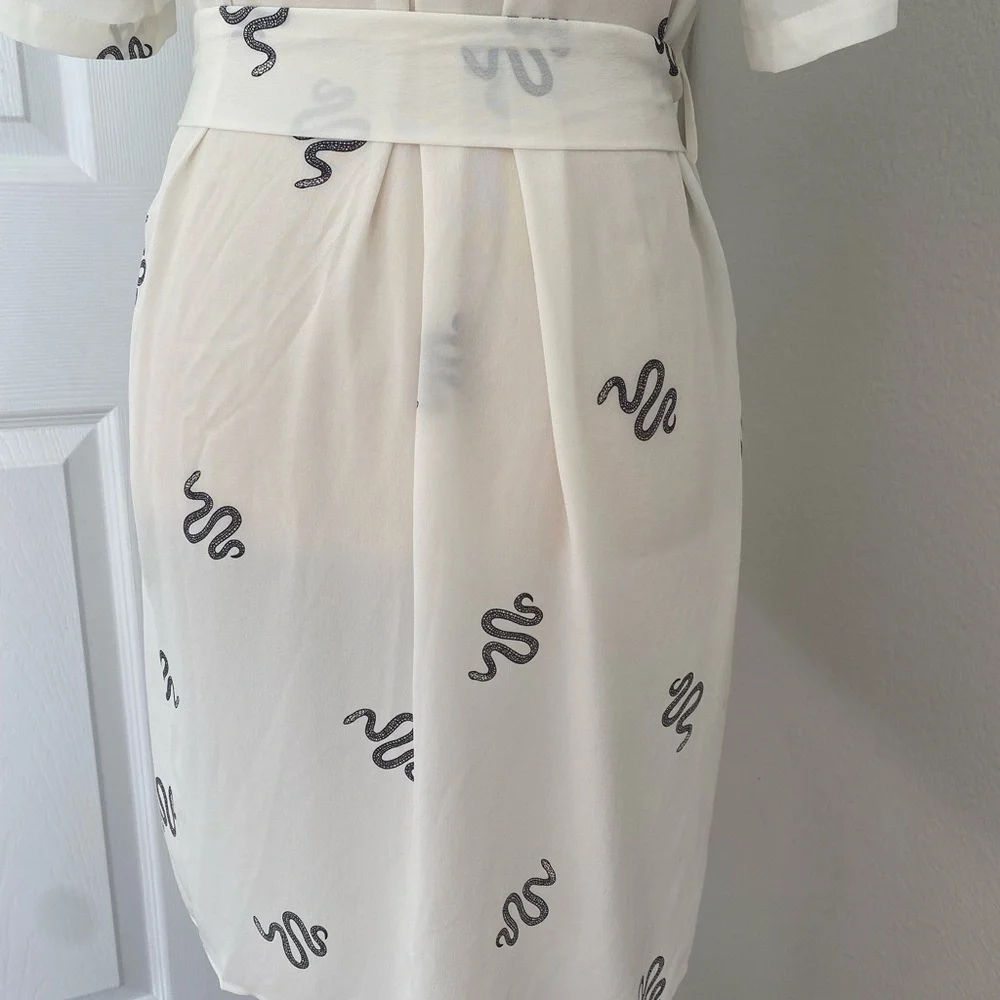 L’agence 100% Silk Snake Chain Print Dress and Shirt Size Small - Picture 9 of 10